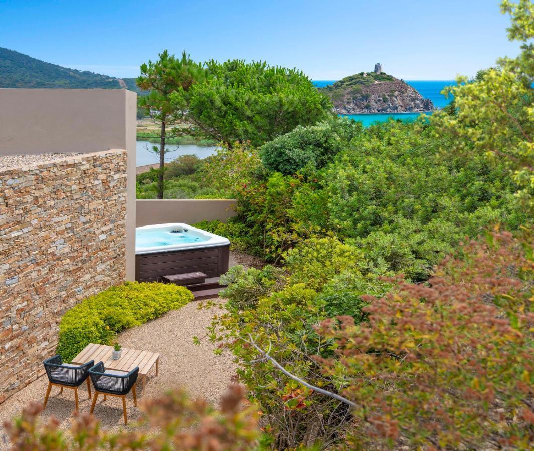 Baia Di Chia Resort Sardinia, Curio Collection By Hilton Zewnętrze zdjęcie