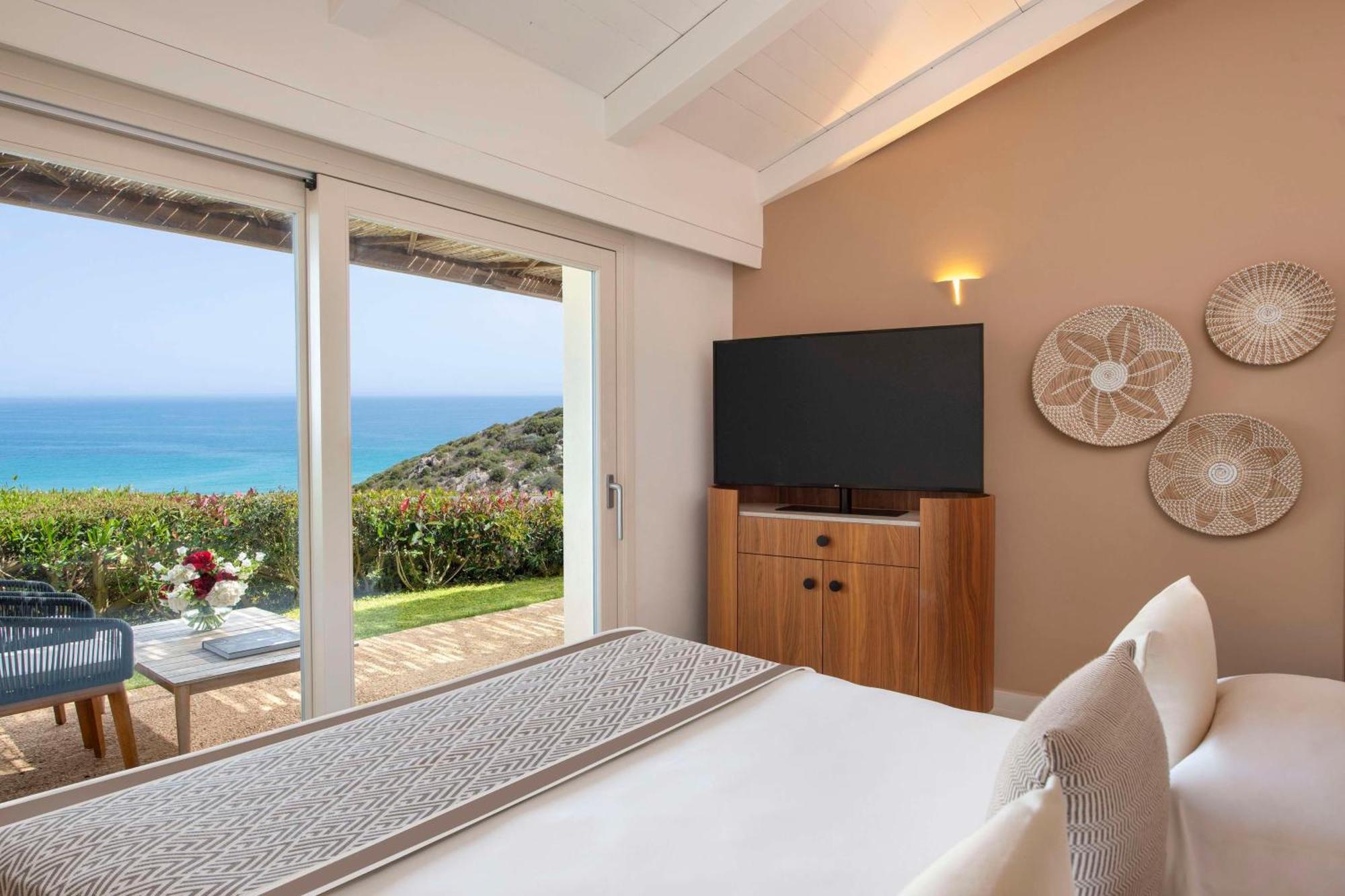 Baia Di Chia Resort Sardinia, Curio Collection By Hilton Zewnętrze zdjęcie