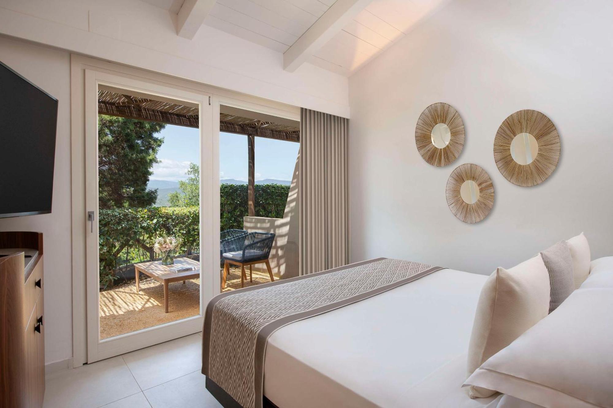 Baia Di Chia Resort Sardinia, Curio Collection By Hilton Zewnętrze zdjęcie